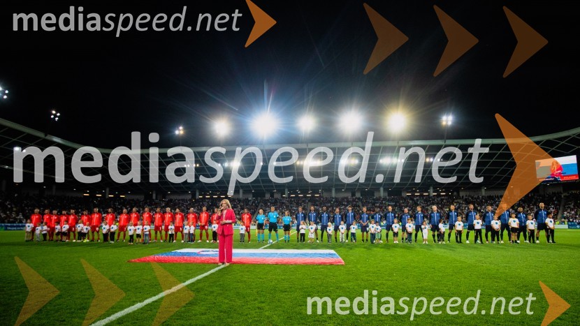 Dobrodelna tekma: Svetovne zvezde nogometa za žrtve poplav