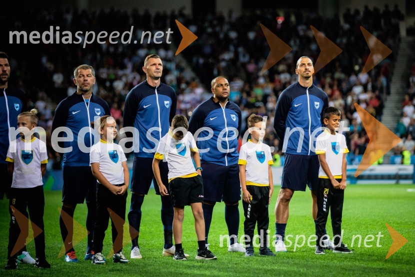 Dobrodelna tekma: Svetovne zvezde nogometa za žrtve poplav