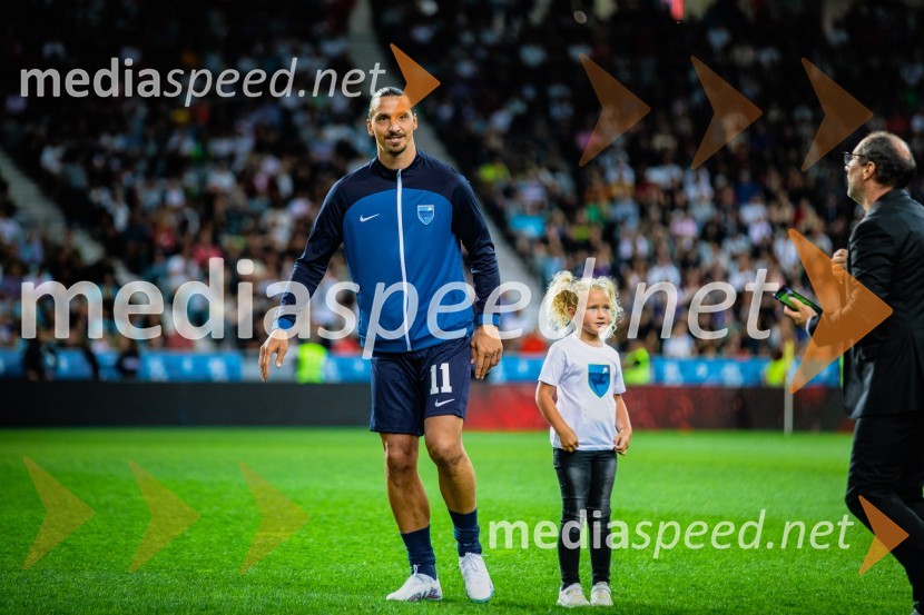 Dobrodelna tekma: Svetovne zvezde nogometa za žrtve poplav