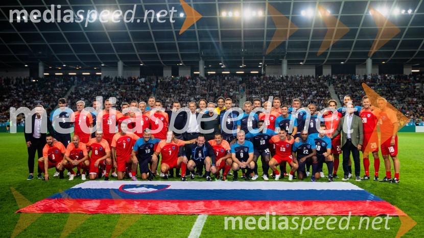 Dobrodelna tekma: Svetovne zvezde nogometa za žrtve poplav