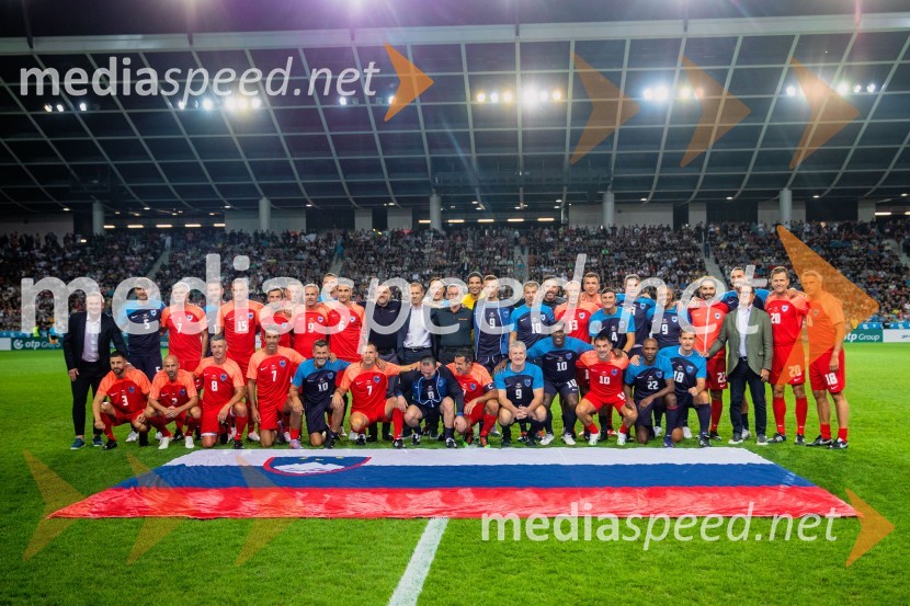 Dobrodelna tekma: Svetovne zvezde nogometa za žrtve poplav