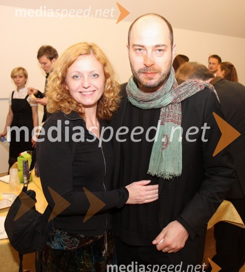 Tina Kosi, umetniški vodja SLG Celje, in ...Mama ni ena sama, premiera v Mestnem gledališču Ptuj