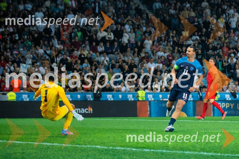 Dobrodelna tekma: Svetovne zvezde nogometa za žrtve poplav