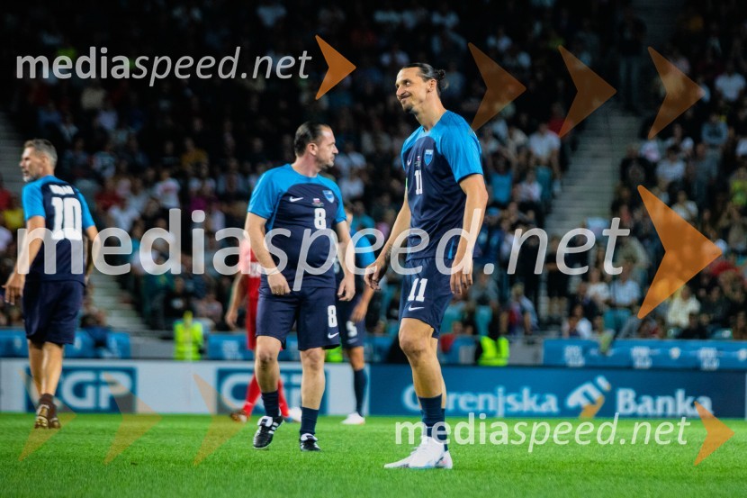 Dobrodelna tekma: Svetovne zvezde nogometa za žrtve poplav