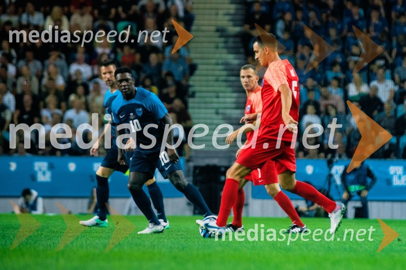 Dobrodelna tekma: Svetovne zvezde nogometa za žrtve poplav