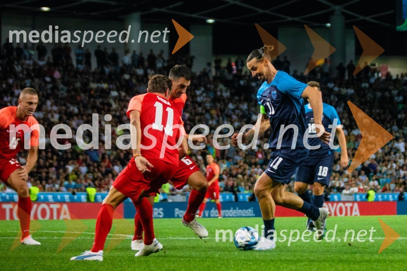 Dobrodelna tekma: Svetovne zvezde nogometa za žrtve poplav