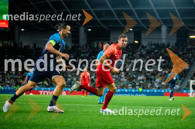 Dobrodelna tekma: Svetovne zvezde nogometa za žrtve poplav