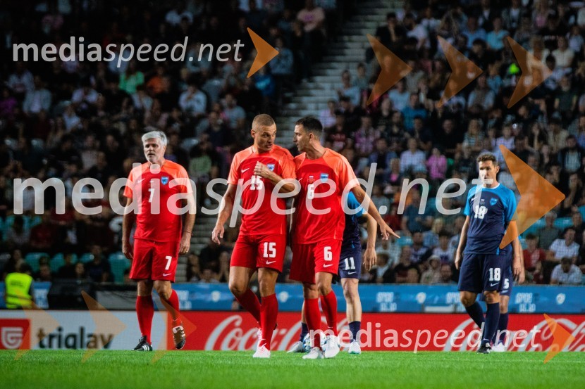 Dobrodelna tekma: Svetovne zvezde nogometa za žrtve poplav