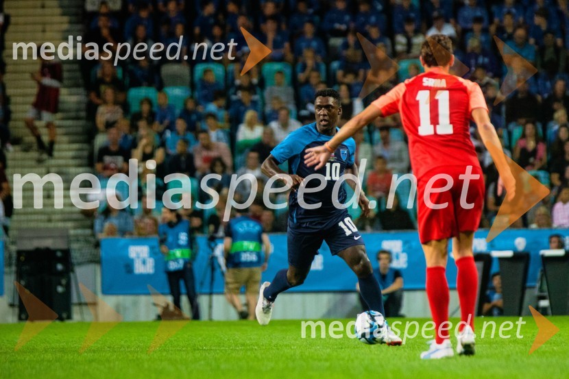 Dobrodelna tekma: Svetovne zvezde nogometa za žrtve poplav