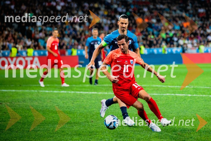 Dobrodelna tekma: Svetovne zvezde nogometa za žrtve poplav