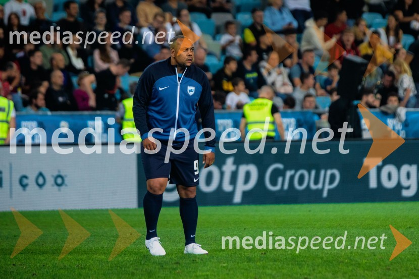 Dobrodelna tekma: Svetovne zvezde nogometa za žrtve poplav