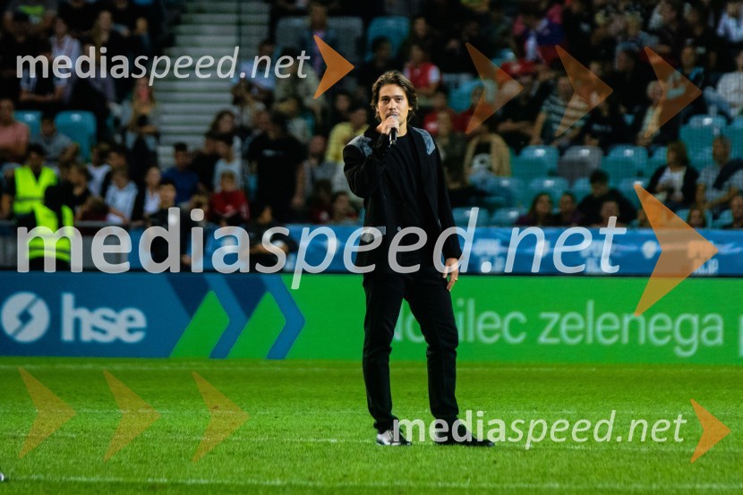 Dobrodelna tekma: Svetovne zvezde nogometa za žrtve poplav