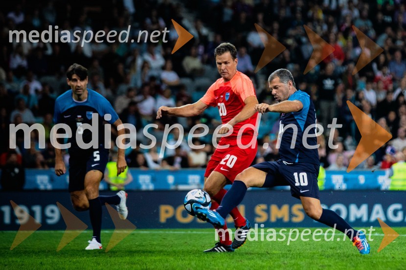 Dobrodelna tekma: Svetovne zvezde nogometa za žrtve poplav