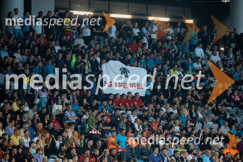 Dobrodelna tekma: Svetovne zvezde nogometa za žrtve poplav