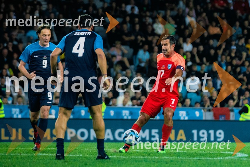 Dobrodelna tekma: Svetovne zvezde nogometa za žrtve poplav