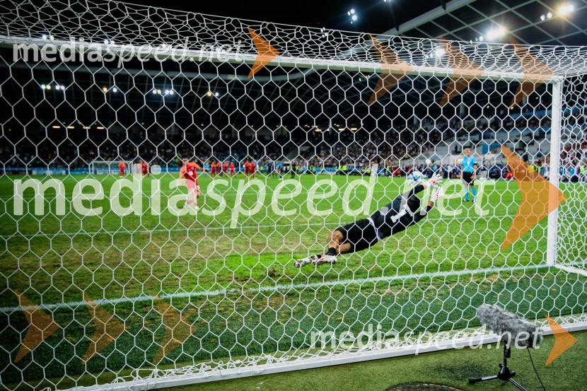 Dobrodelna tekma: Svetovne zvezde nogometa za žrtve poplav