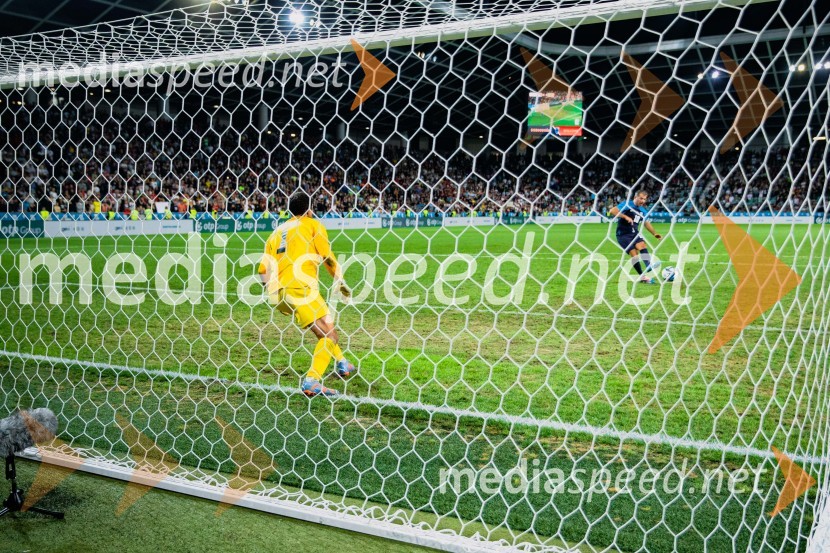 Dobrodelna tekma: Svetovne zvezde nogometa za žrtve poplav