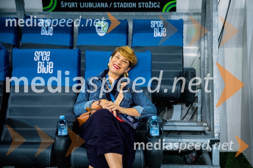 Dobrodelna tekma: Svetovne zvezde nogometa za žrtve poplav