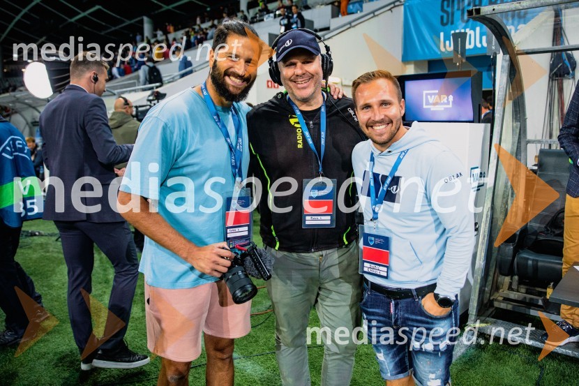 Dobrodelna tekma: Svetovne zvezde nogometa za žrtve poplav