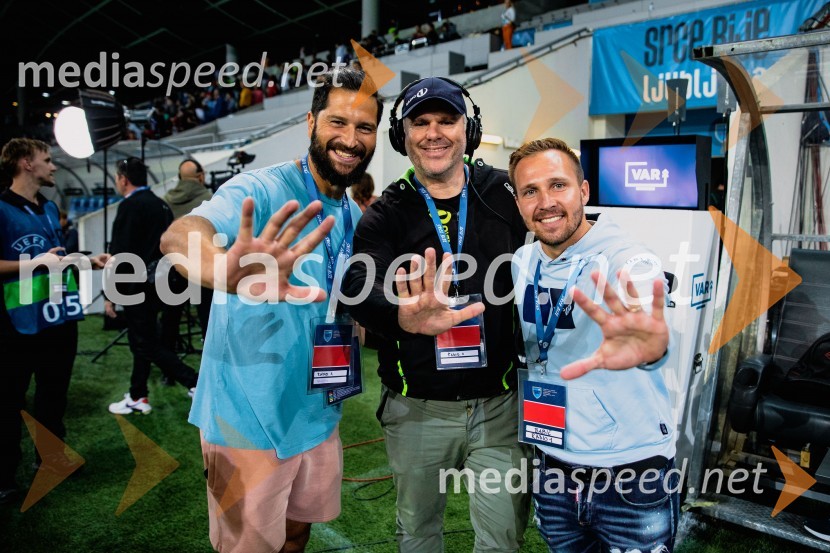 Dobrodelna tekma: Svetovne zvezde nogometa za žrtve poplav