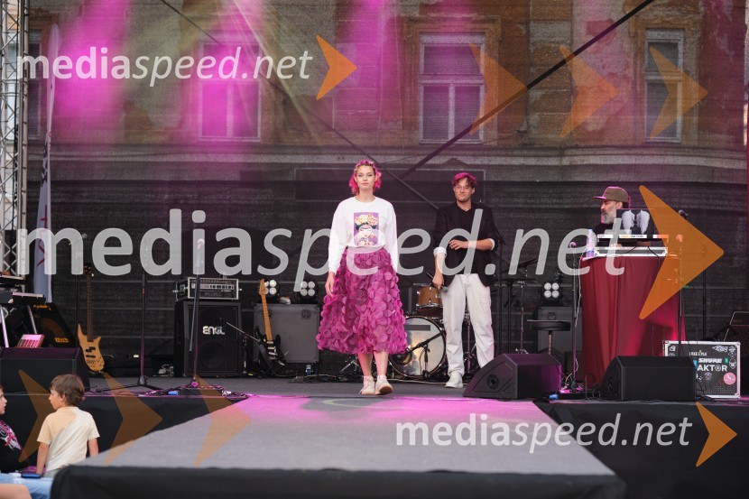 Dan kranjske klobase in piva 2023, petek