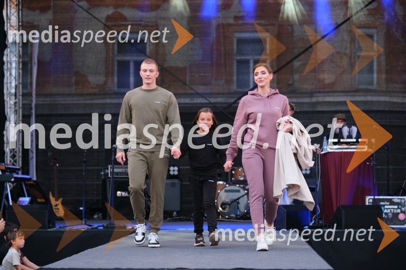 Dan kranjske klobase in piva 2023, petek