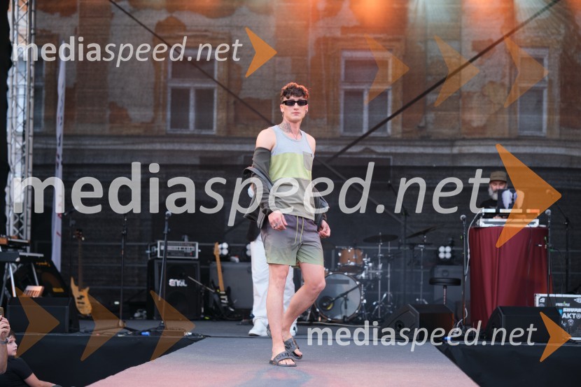 Dan kranjske klobase in piva 2023, petek