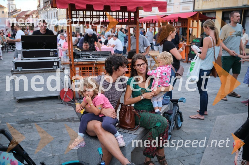 Dan kranjske klobase in piva 2023, petek