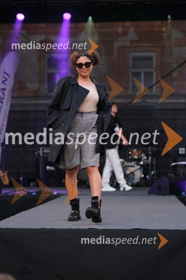 Dan kranjske klobase in piva 2023, petek