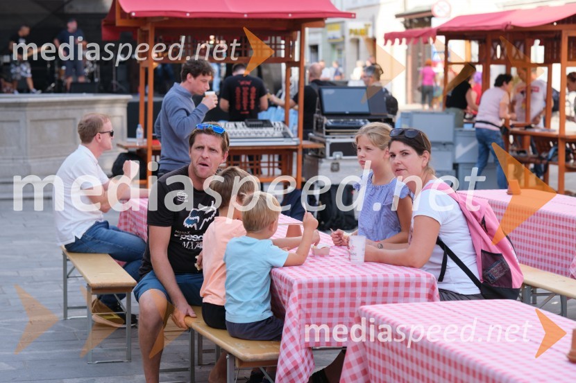 Dan kranjske klobase in piva 2023, petek