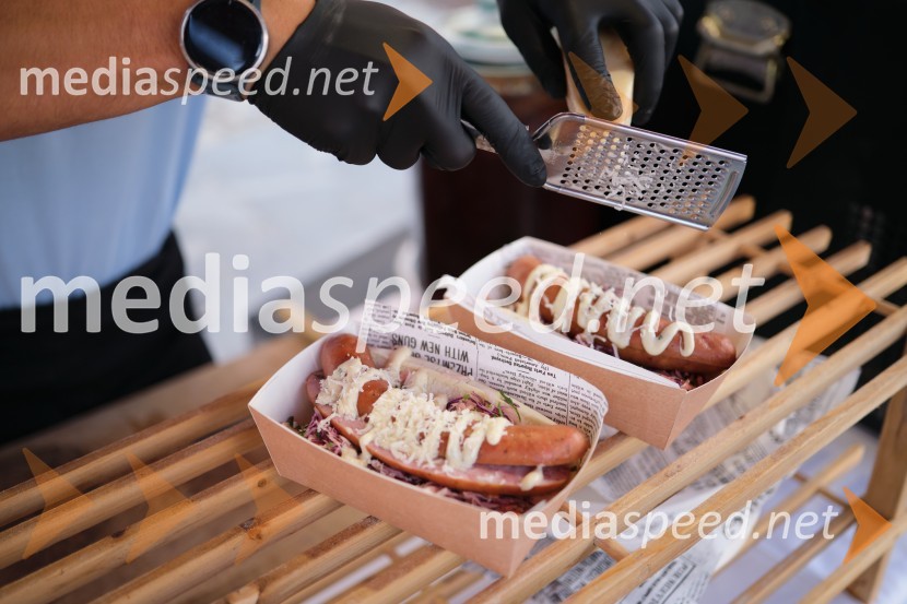 Dan kranjske klobase in piva 2023, petek