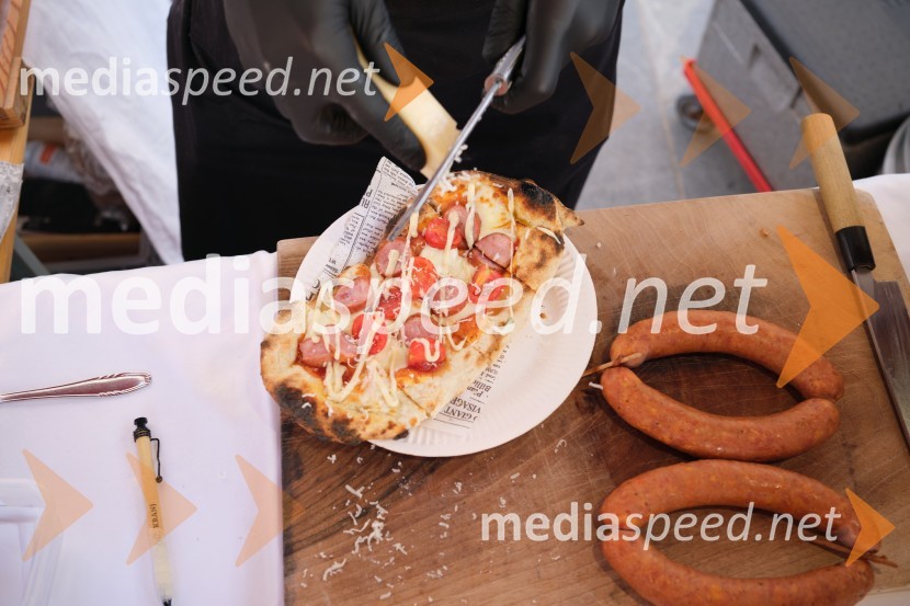 Dan kranjske klobase in piva 2023, petek