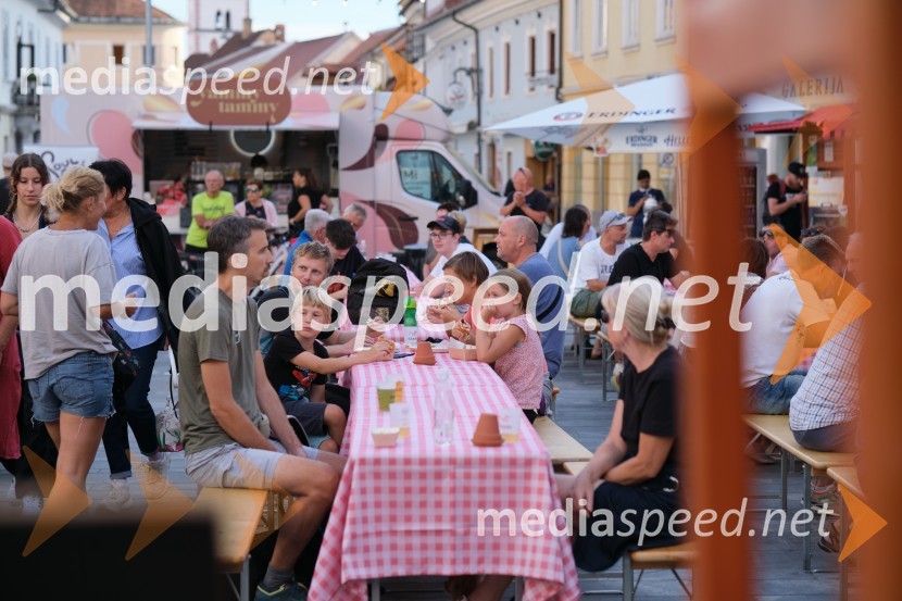 Dan kranjske klobase in piva 2023, petek