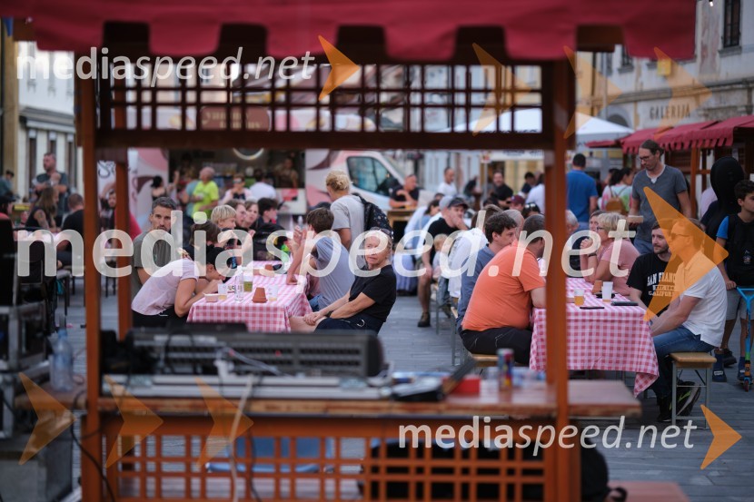 Dan kranjske klobase in piva 2023, petek