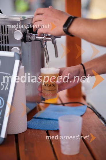 Dan kranjske klobase in piva 2023, petek