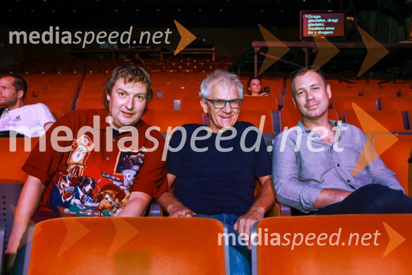  Gregor Stermecki, urednik, Radio Maribor;  Marjan Kokol, glasbeni urednik Radia Si;  Jernej Sobočan, glasbeni urednik Val 202Frišno/Fresh, dan nove slovenske glasbe 2023