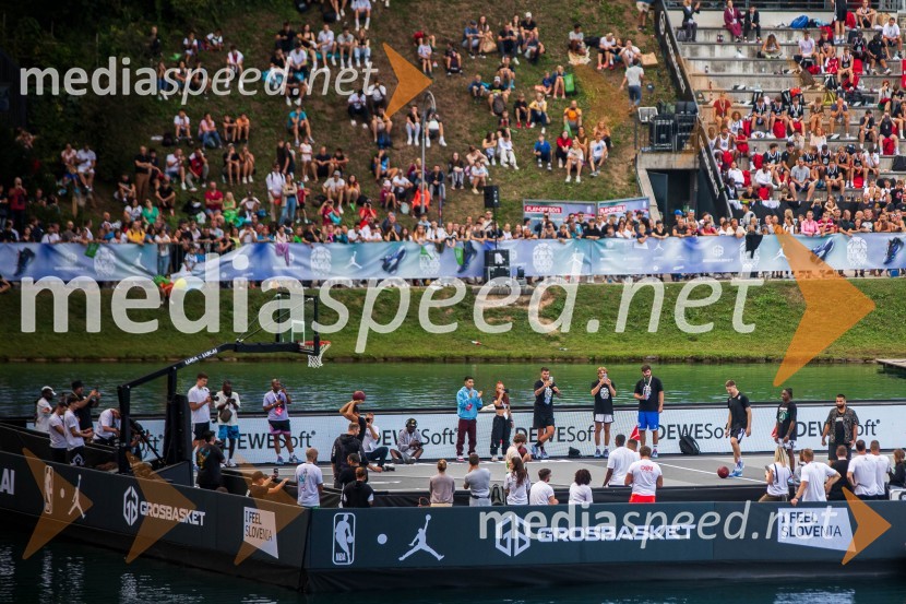 Košarkarski spektakel na gladini Blejskega jezera