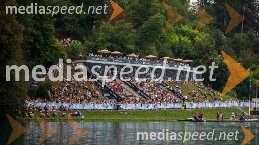 Košarkarski spektakel na gladini Blejskega jezera