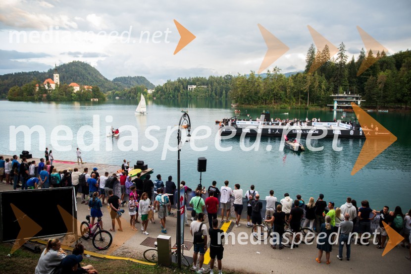 Košarkarski spektakel na gladini Blejskega jezera