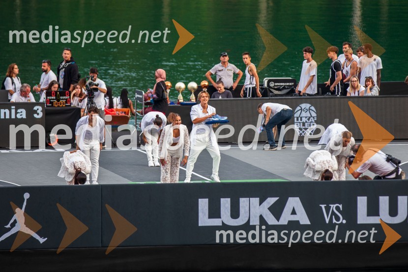 Košarkarski spektakel na gladini Blejskega jezera