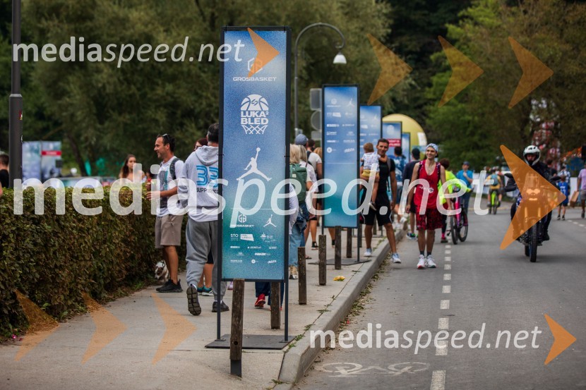 Košarkarski spektakel na gladini Blejskega jezera