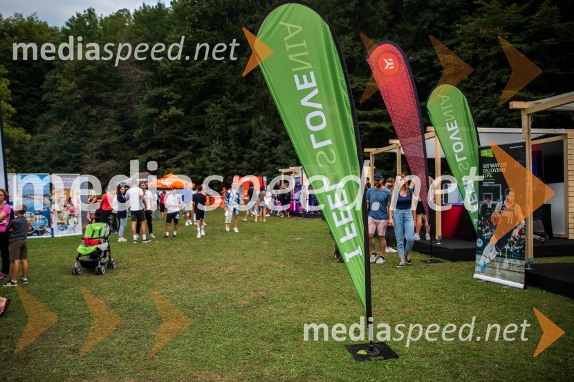 Košarkarski spektakel na gladini Blejskega jezera