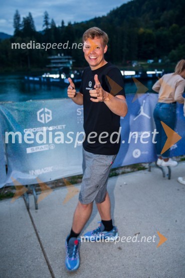 Košarkarski spektakel na gladini Blejskega jezera