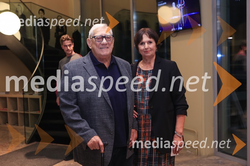 Plešasta pevka, premiera komedije absurda v MGL