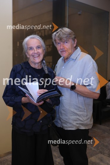 Plešasta pevka, premiera komedije absurda v MGL