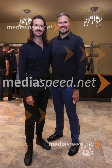 Plešasta pevka, premiera komedije absurda v MGL