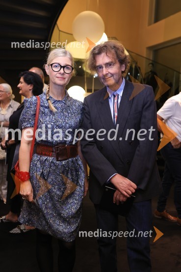 Plešasta pevka, premiera komedije absurda v MGL