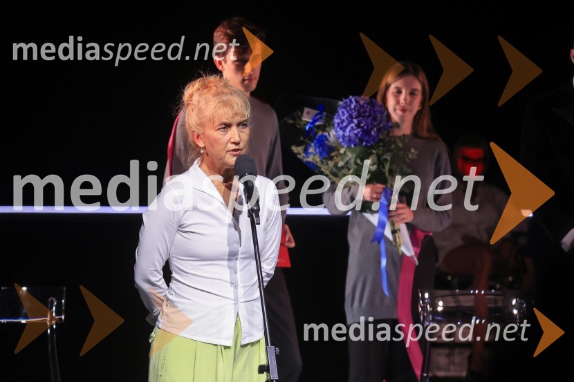 Plešasta pevka, premiera komedije absurda v MGL