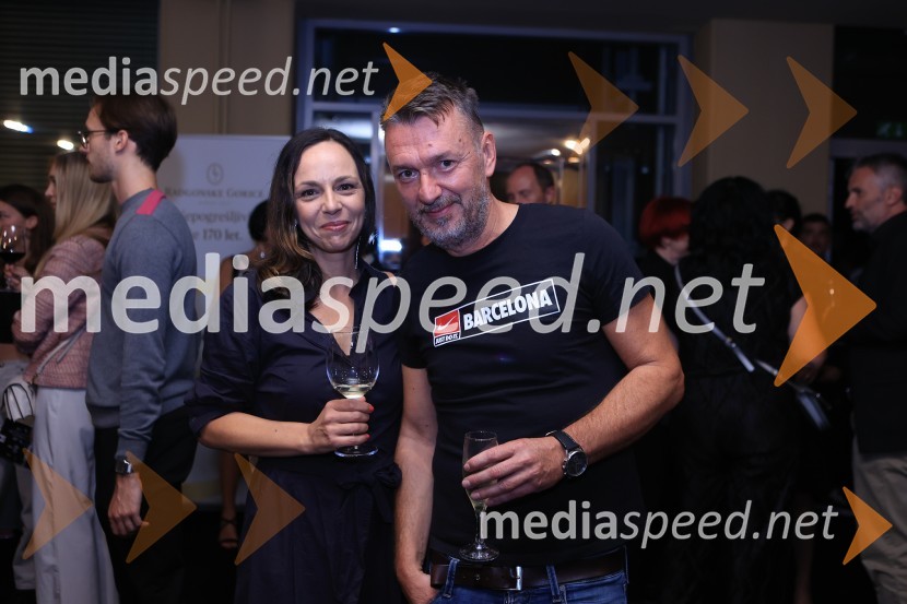 Plešasta pevka, premiera komedije absurda v MGL