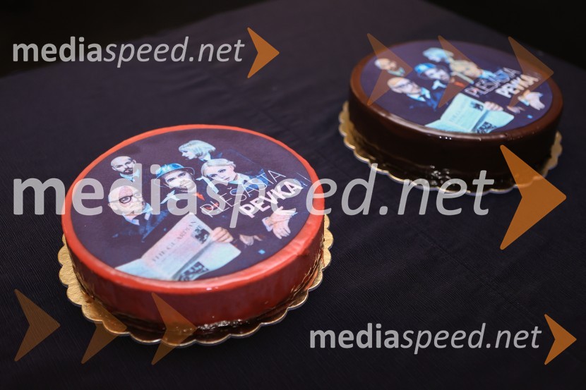 Plešasta pevka, premiera komedije absurda v MGL